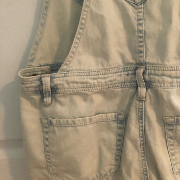 Bullhead Light Wash Denim Overall Shorts size medium - Picture 14 of 14